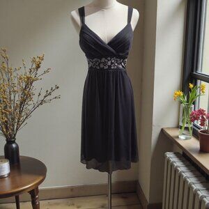 Trixxi ✦ Grey Floral Embroidered V‑Neck Dress ✦ Pleated Bodice Double Straps S